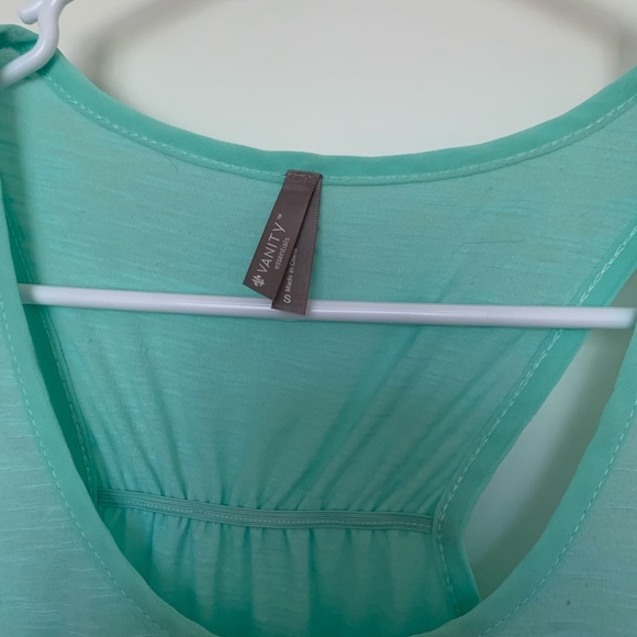 Vanity tank top - Picture 2 of 4